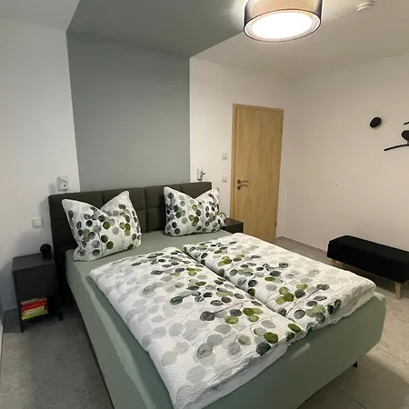 Ferienwohnung-neu Renoviert-nahe Regensburg * バート・アプバッハ